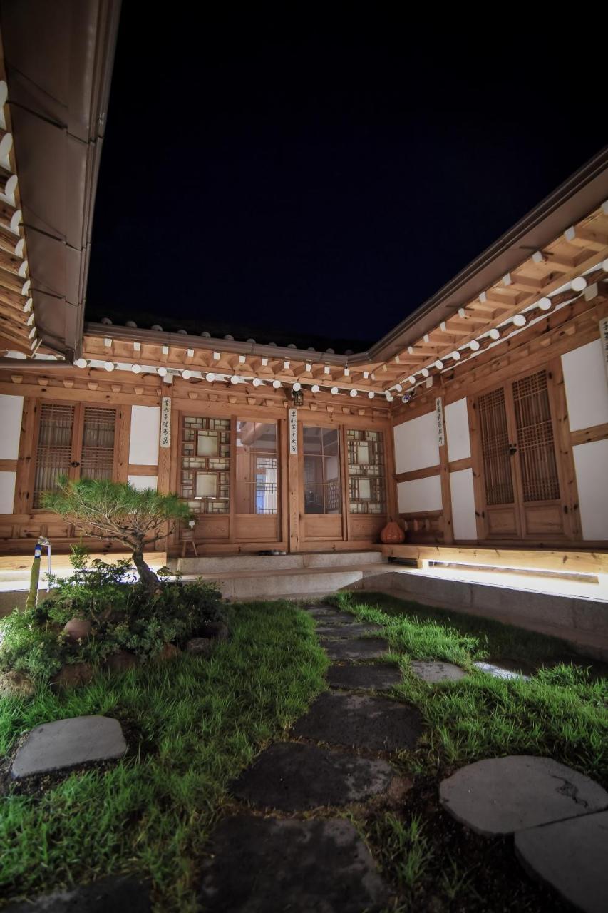 Cheong Yeon Jae Hanok Hotel Seoel Buitenkant foto