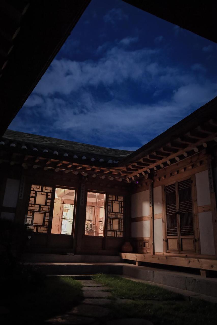 Cheong Yeon Jae Hanok Hotel Seoel Buitenkant foto